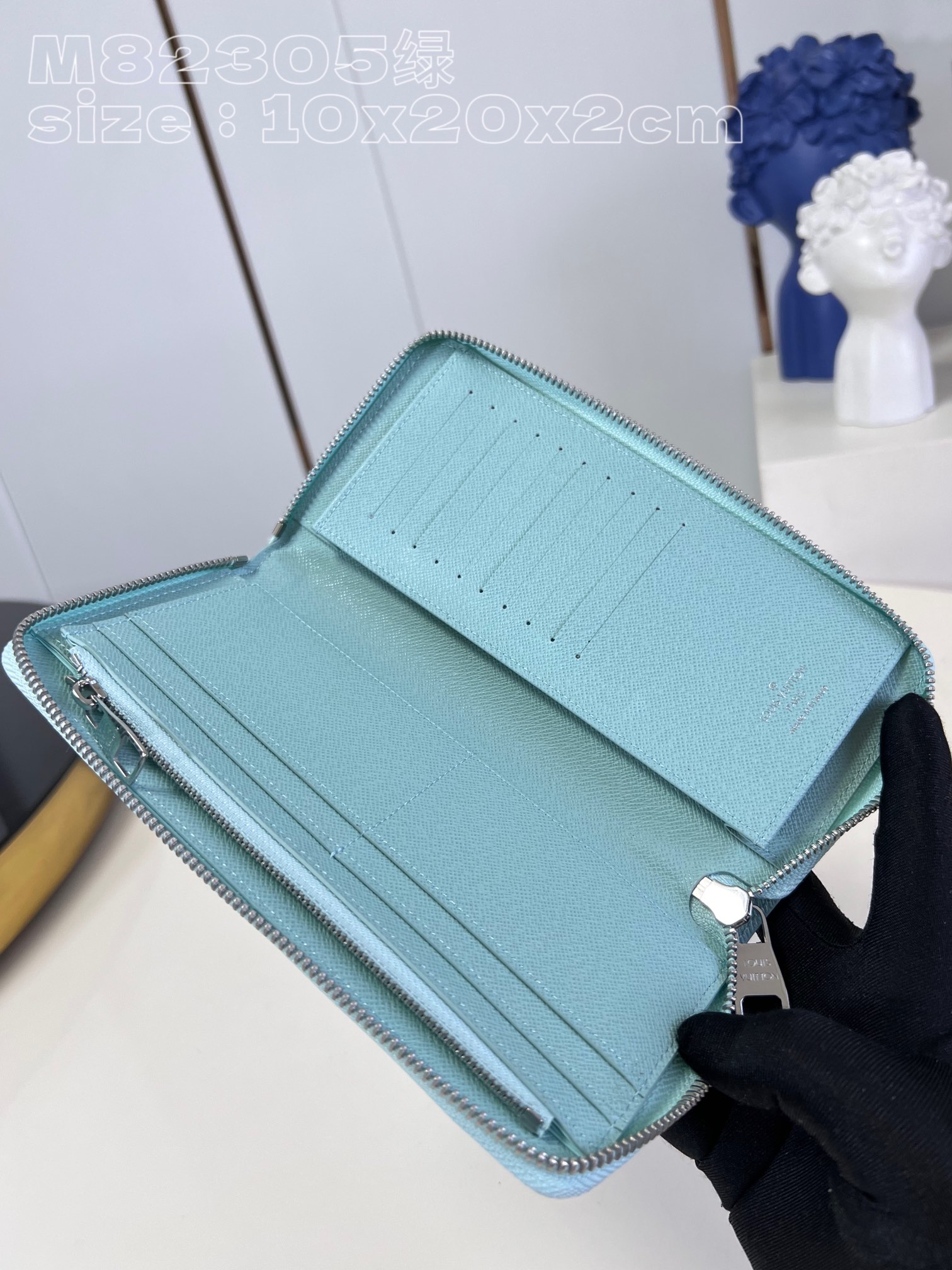 Louis Vuitton M82305 Green Zippy Vertical wallet in Monogram Aquagarden canvas