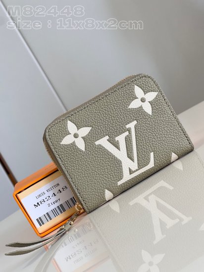 Louis Vuitton M82448 green ZIPPY bag in Monogram Empreinte grained leather with Monogram pattern in