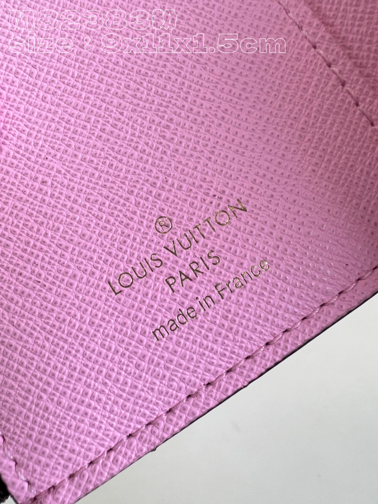 Louis Vuitton M82383 Pink Portefeuille Lisa is made of Monogram canvas and lined with colorful