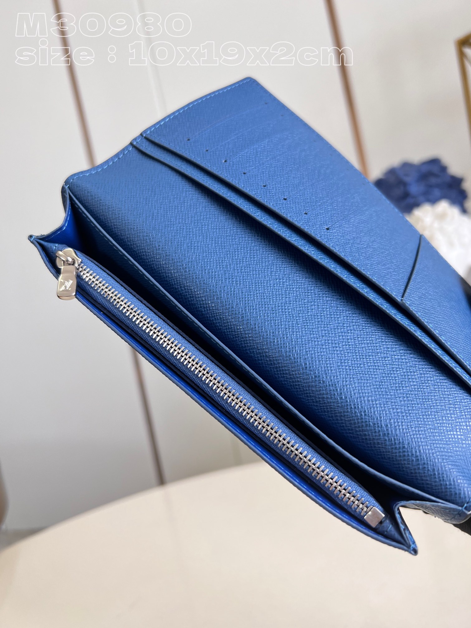 The Brazza wallet in Louis Vuitton M30980 has the rich texture of Taga leather and the traditional