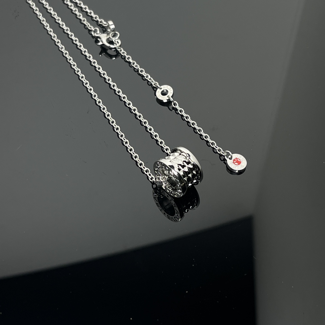 B.zero Angular Necklace without Diamonds