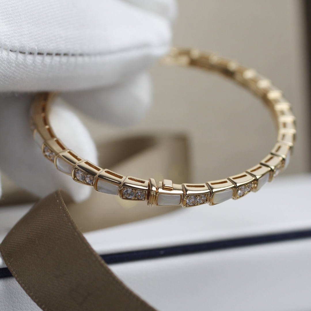 Snake Bone Bracelet With Diamonds
