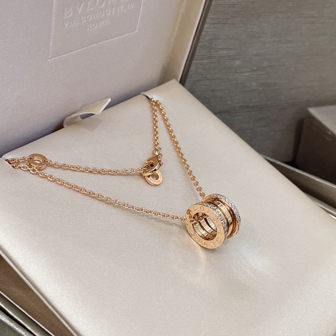 Spring Pendant Necklace with Diamonds