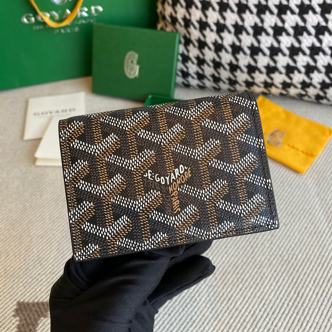 Black goyard Malesherbes Card Wallet ideal for business as it was designed to hold business cards in