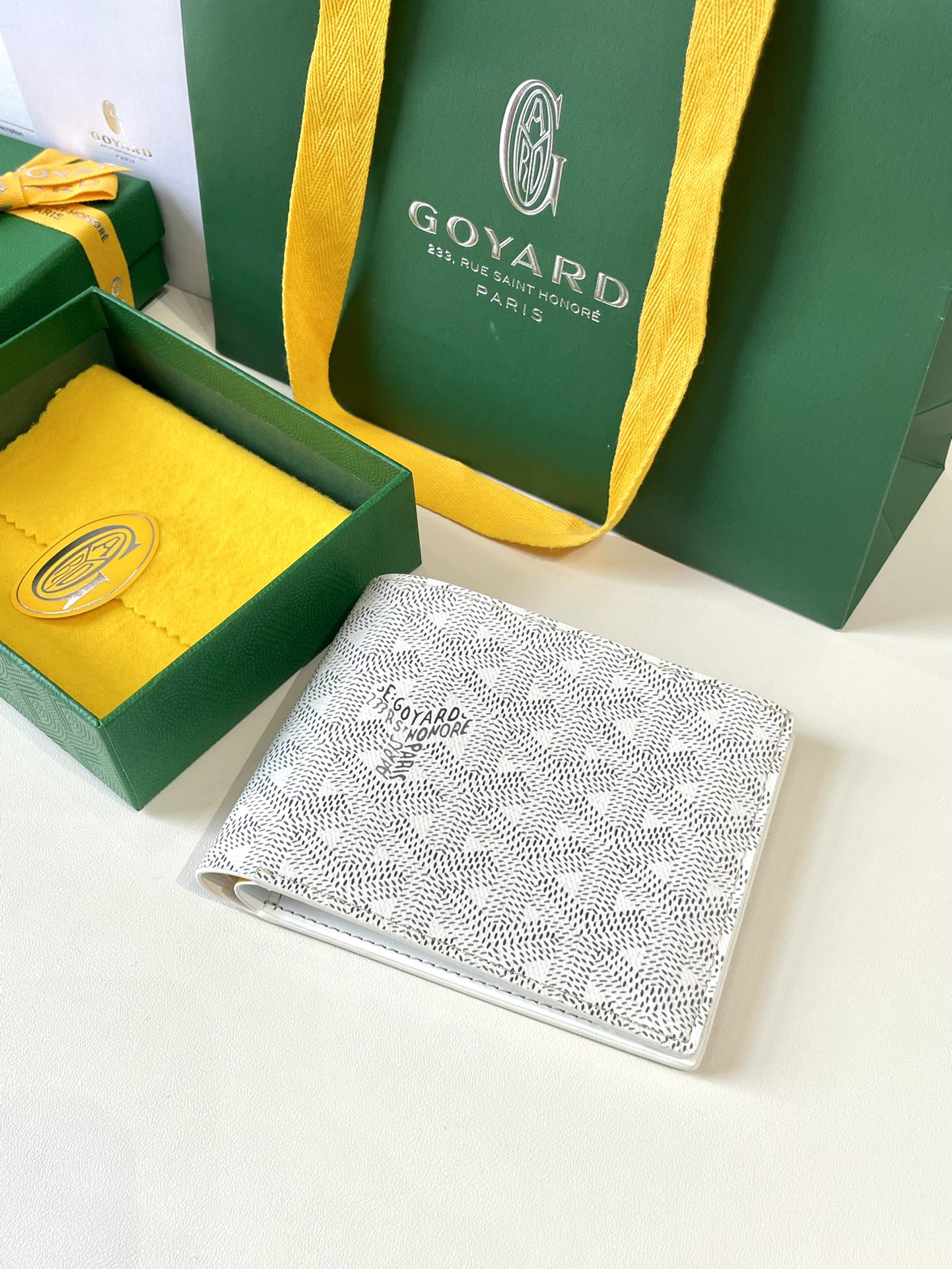 White Goyard Victoire Wallet organising cards, papers and notes ,can be used in a bag