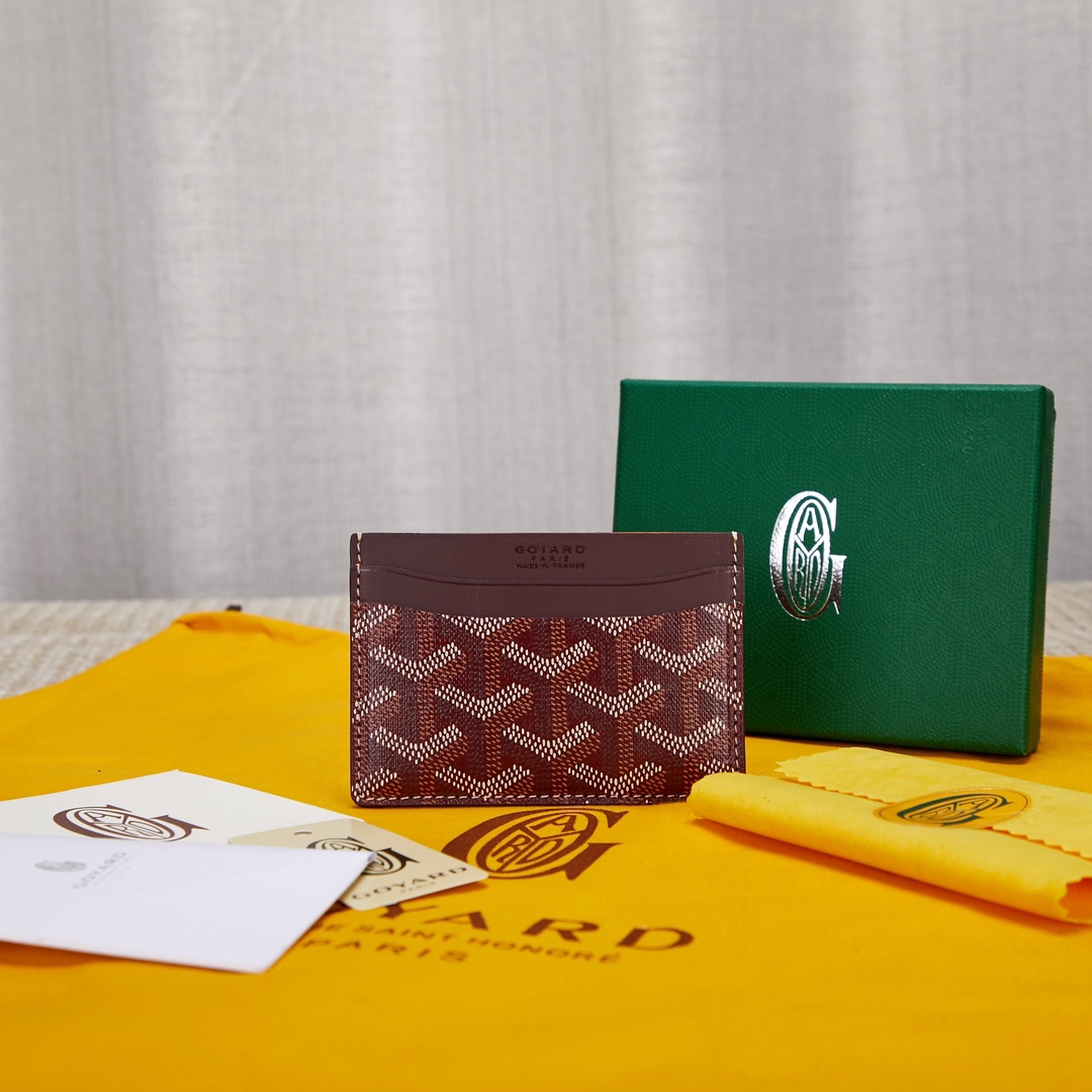 Burgundy goyard Saint-Sulpice Card Wallet compact for organising cards and papers or folded notes