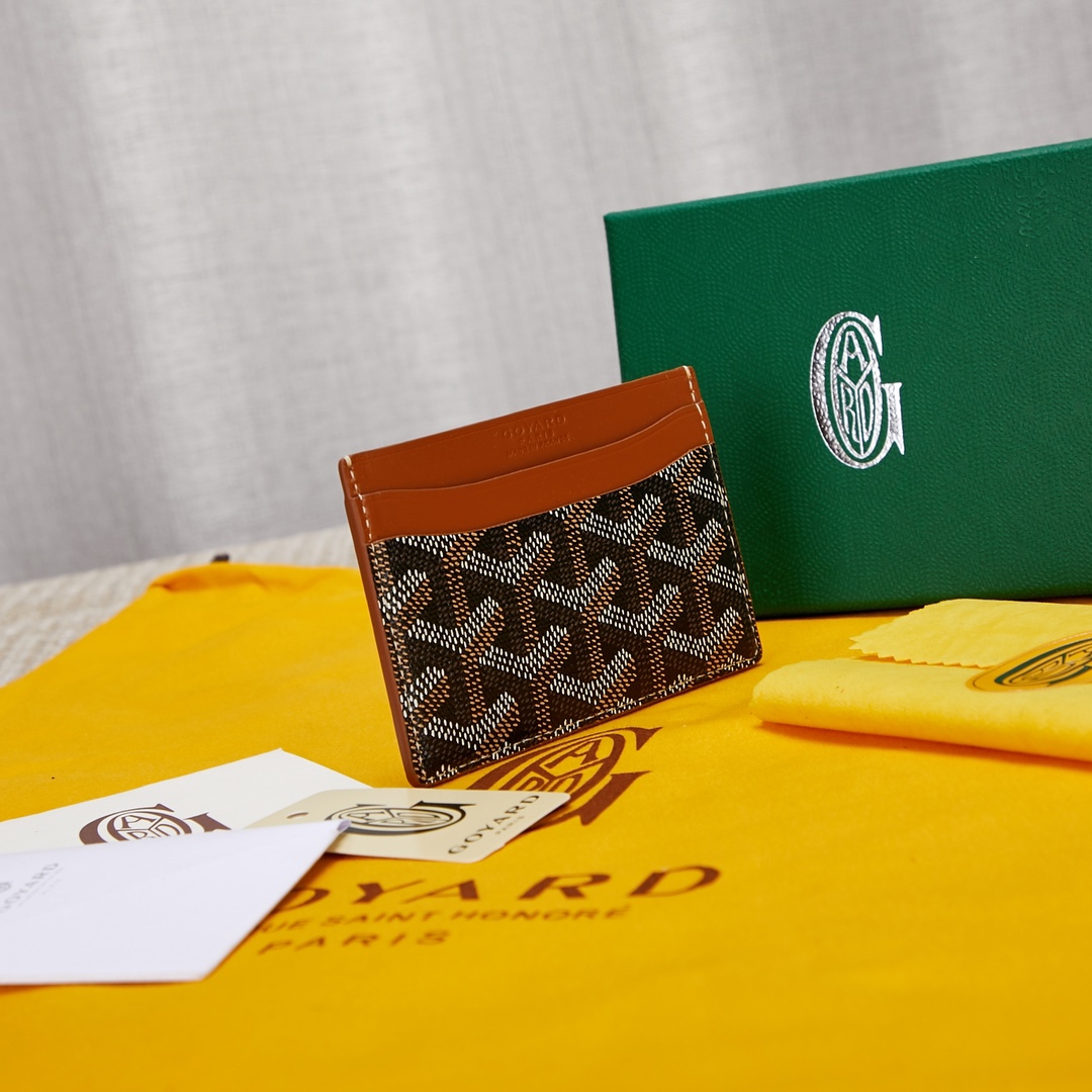 Black and Tan goyard Saint-Sulpice Card Wallet compact for organising cards and papers