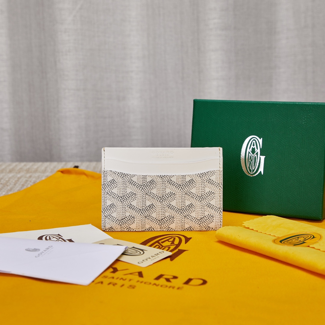 White goyard Saint-Sulpice Card Wallet compact for organising cards and papers or folded notes