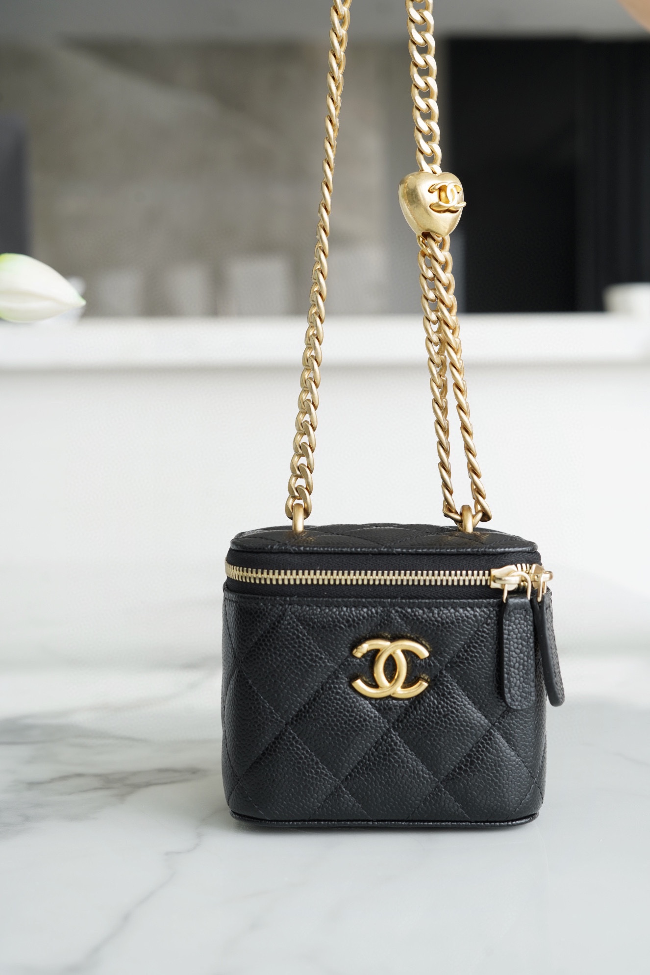 Chanel 23P spring and summer new love heart adjustable buckle small box