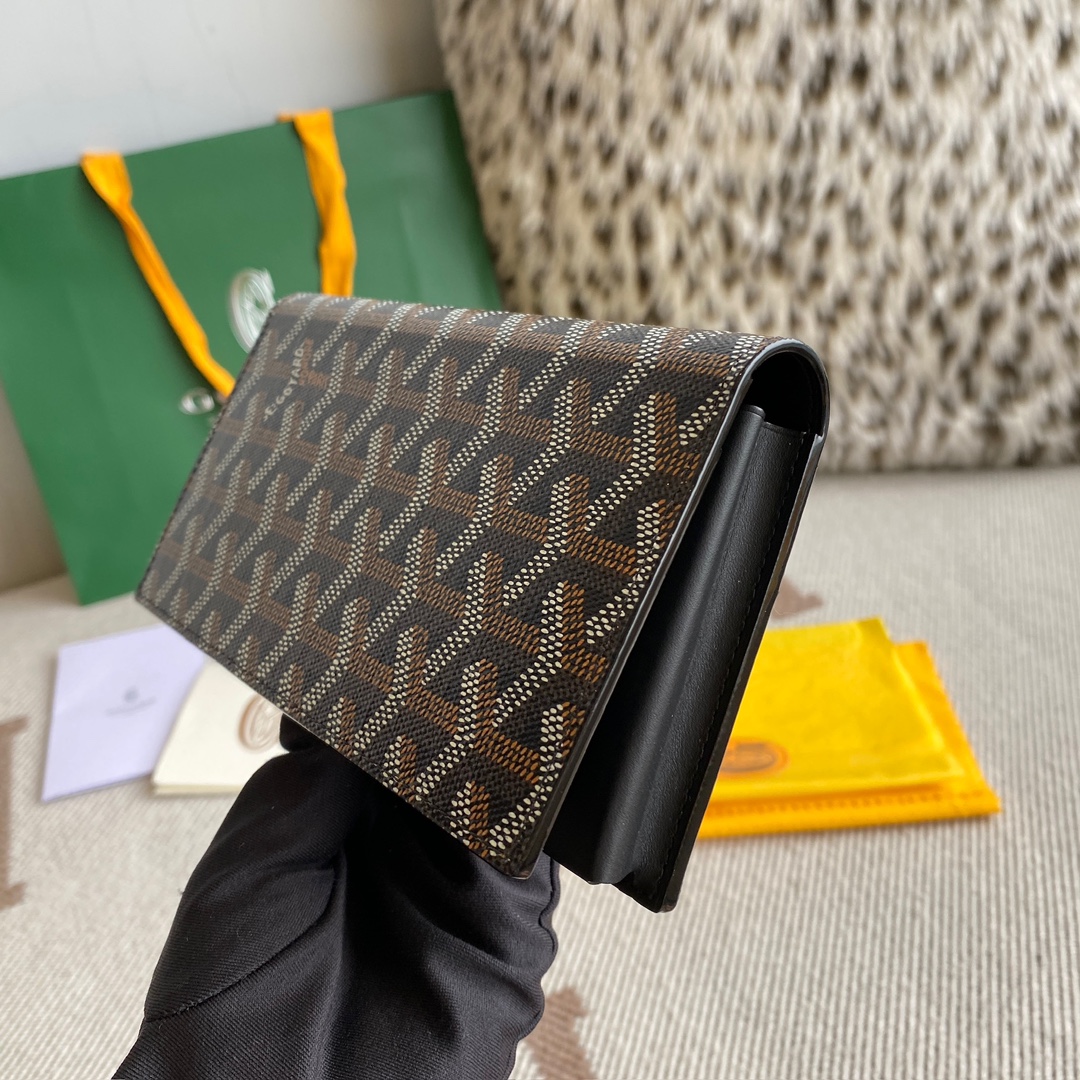 Black Goyard Saint-Lambert Wallet is a universal phone case with all the everyday essentials in one