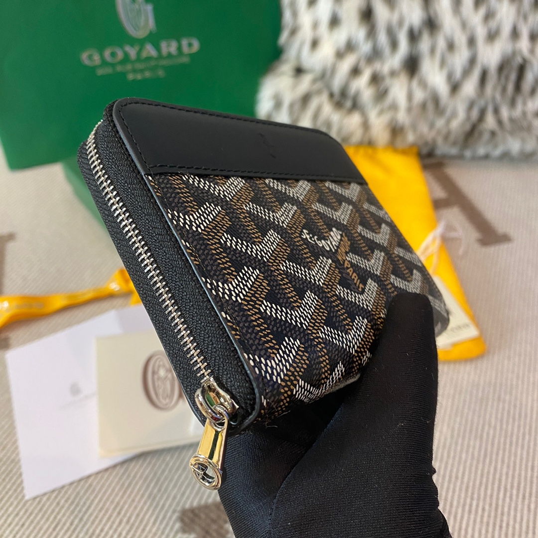 Black Goyard Matignon PM Wallet is a compact shape and closes securely with a zip