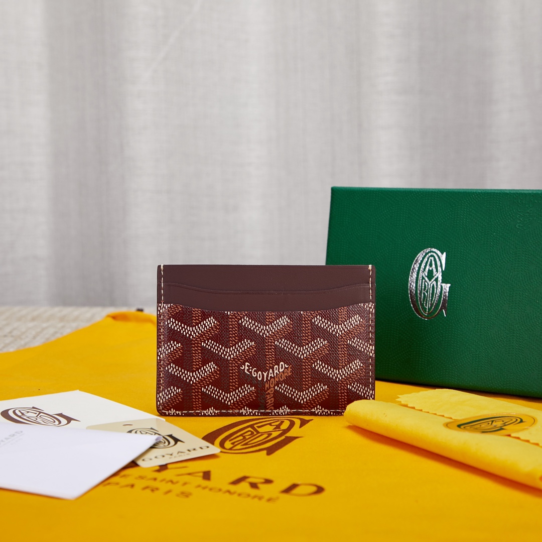Burgundy goyard Saint-Sulpice Card Wallet compact for organising cards and papers or folded notes