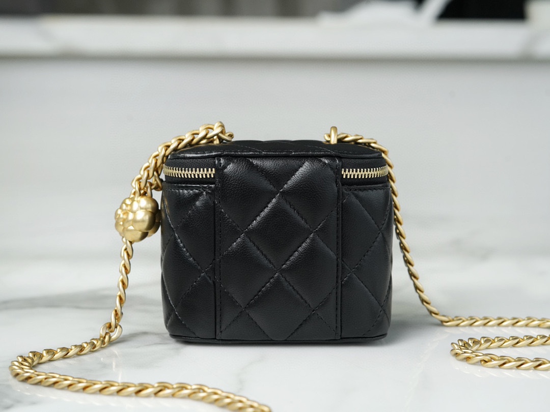 Chanel 23s spring and summer new camellia adjustable buckle small box Unsurprisingly