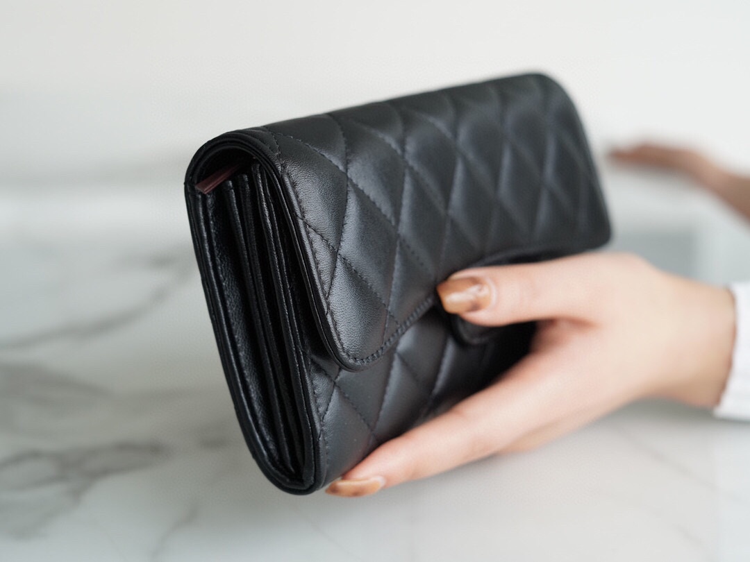 Chanel classic bifold long clip black sheep gold Imported channel custom lambskin