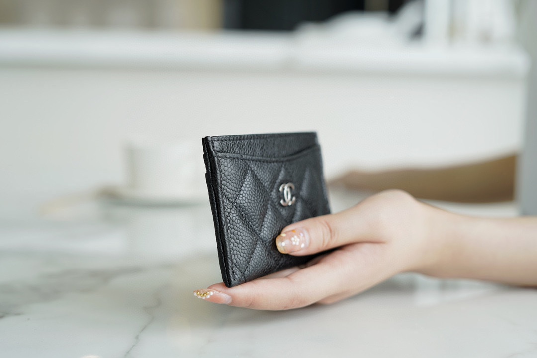 Chanel classic card holder black cow silver using caviar particles embossed calfskin