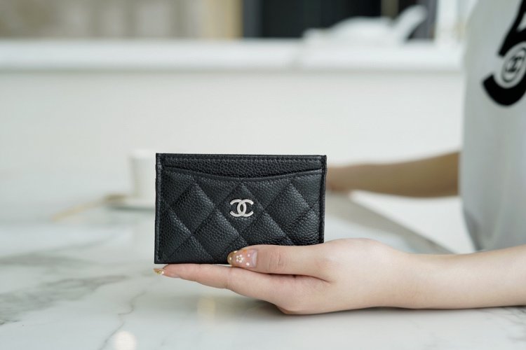 Chanel classic card holder black cow silver using caviar particles embossed calfskin