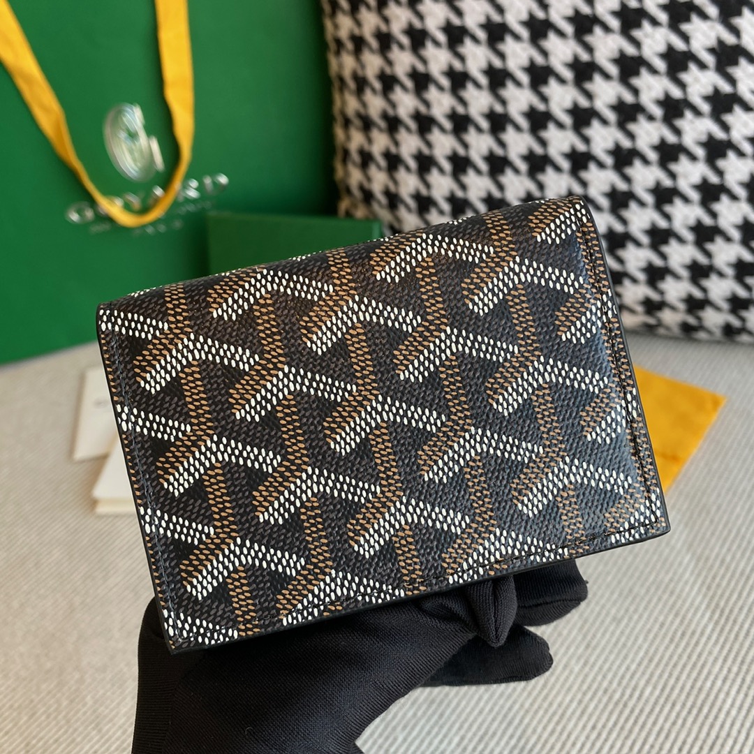 Black goyard Malesherbes Card Wallet ideal for business as it was designed to hold business cards in
