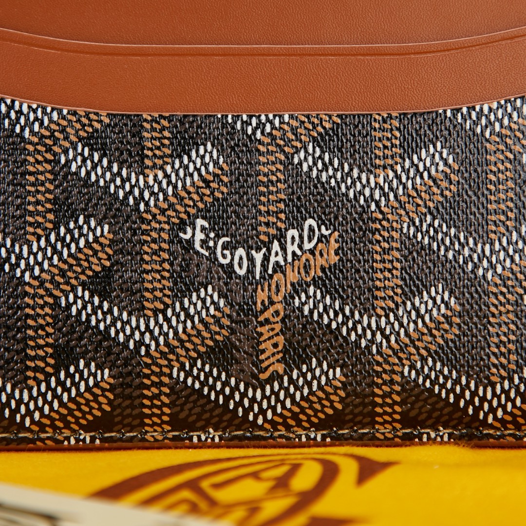 Black and Tan goyard Saint-Sulpice Card Wallet compact for organising cards and papers