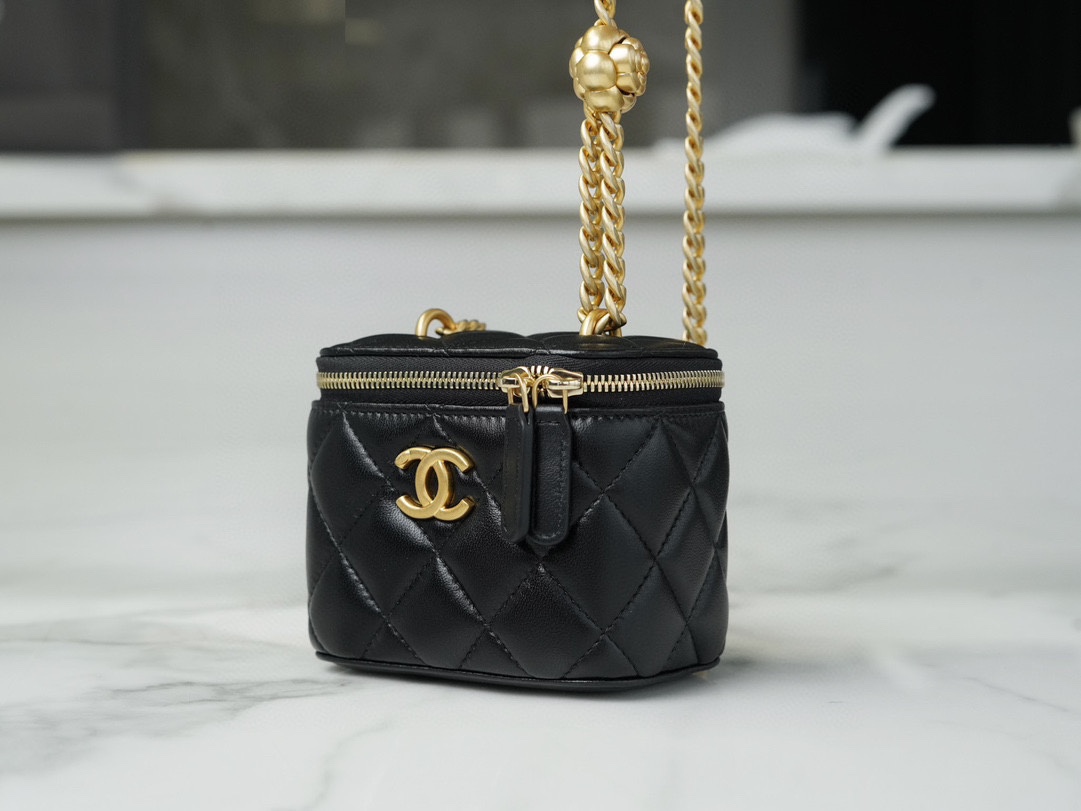 Chanel 23s spring and summer new camellia adjustable buckle small box Unsurprisingly