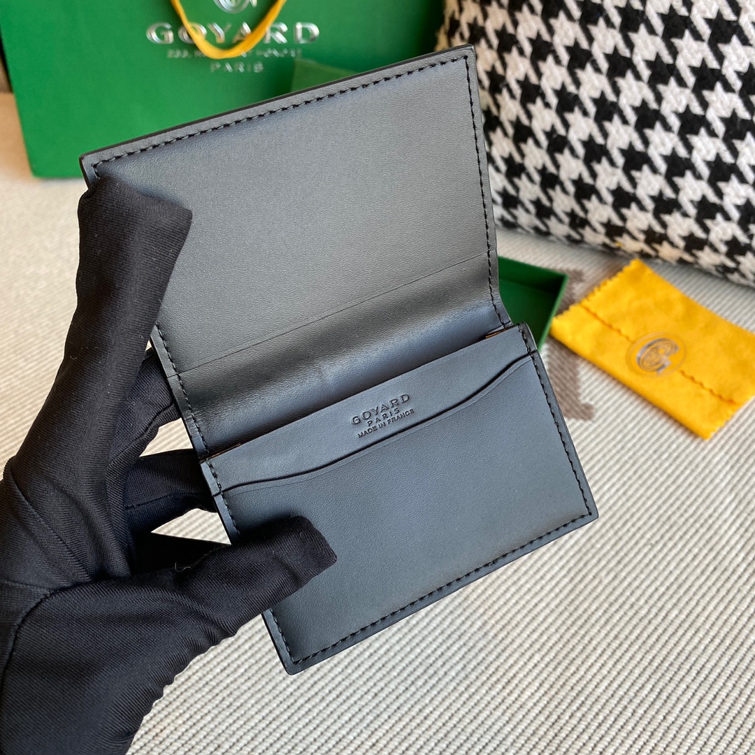 Black goyard Malesherbes Card Wallet ideal for business as it was designed to hold business cards in