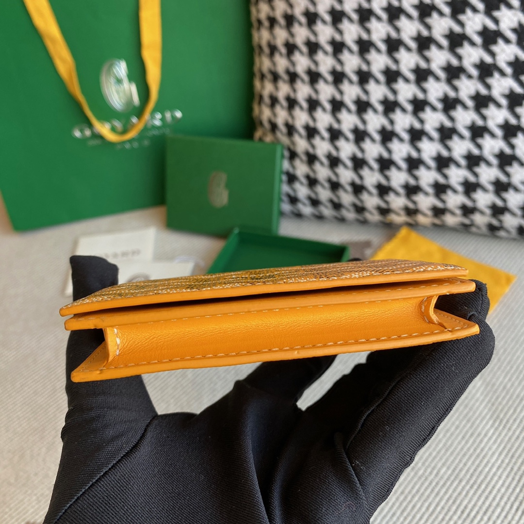 Yellow goyard Malesherbes Card Wallet ideal for business as it was designed to hold business cards