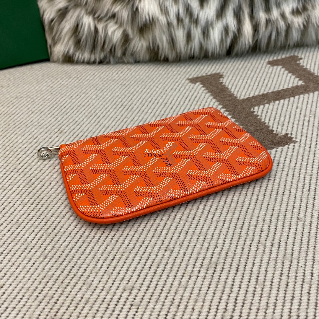Orange Goyard Senat Nano Key Pouch inner D-ring and zip closing system