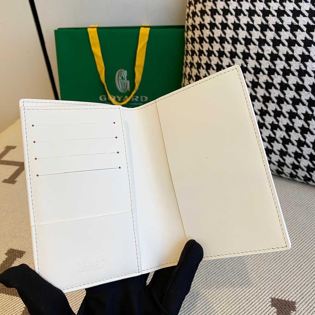 White goyard Grenelle Passport Cover is ideal for travelling