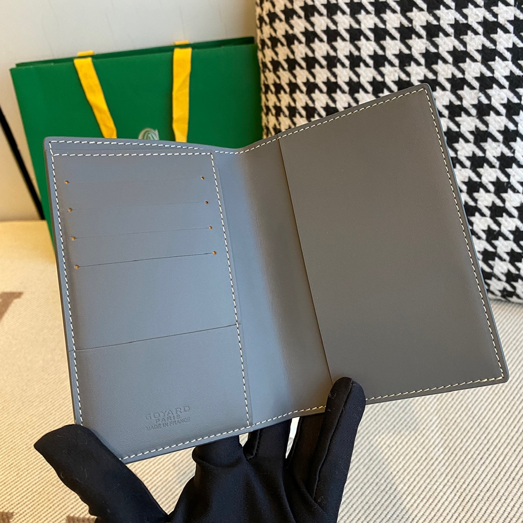 Grey goyard Grenelle Passport Cover is ideal for travelling