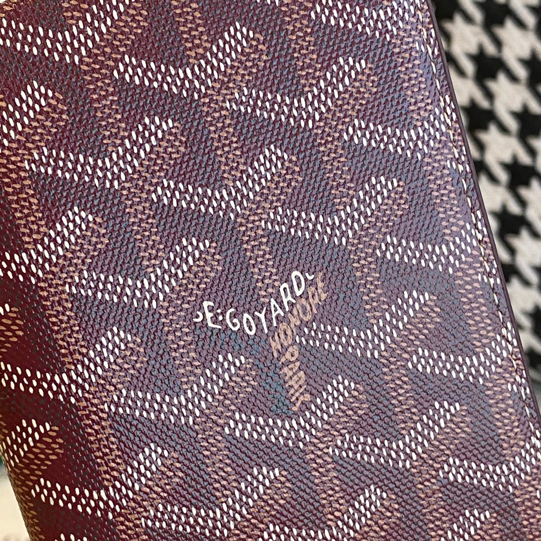 Burgundy goyard Grenelle Passport Cover is ideal for travelling