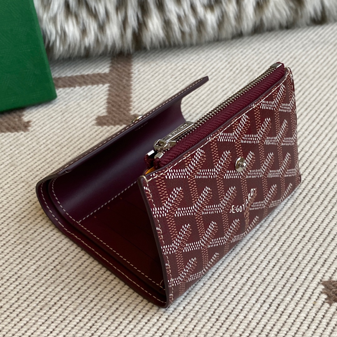 Burgundy goyard Saint-Gabriel wallet lightweight and compact