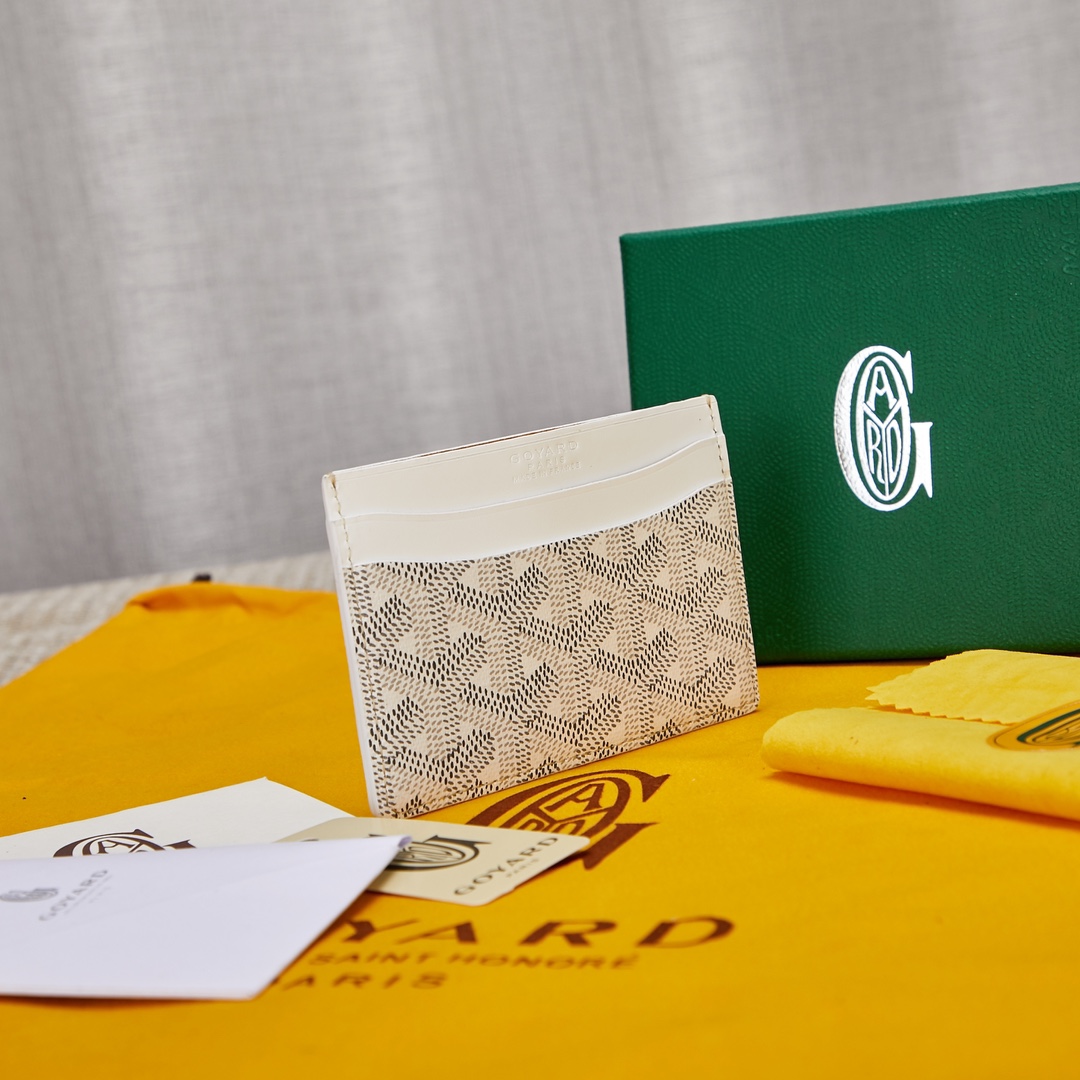 White goyard Saint-Sulpice Card Wallet compact for organising cards and papers or folded notes