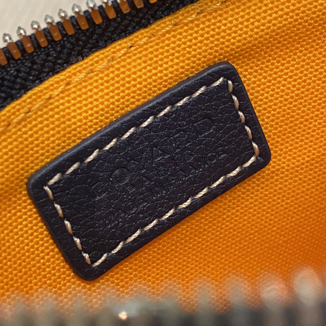 Navy Goyard Senat Nano Key Pouch inner D-ring and zip closing system