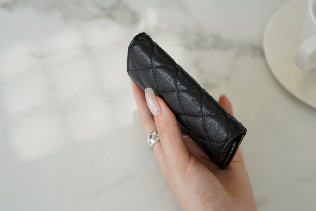 Chanel ClasicFlap classic card holder (upgraded version) lambskin black gold
