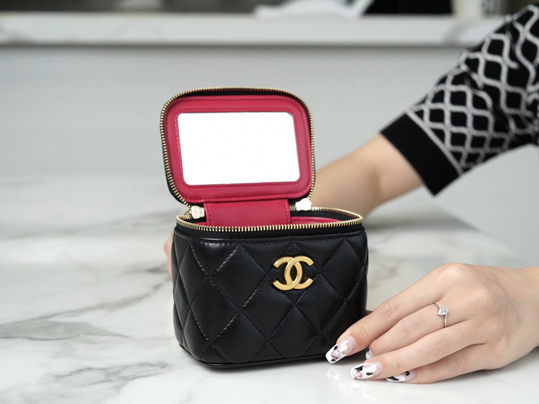 Chanel 23s spring and summer new camellia adjustable buckle small box Unsurprisingly
