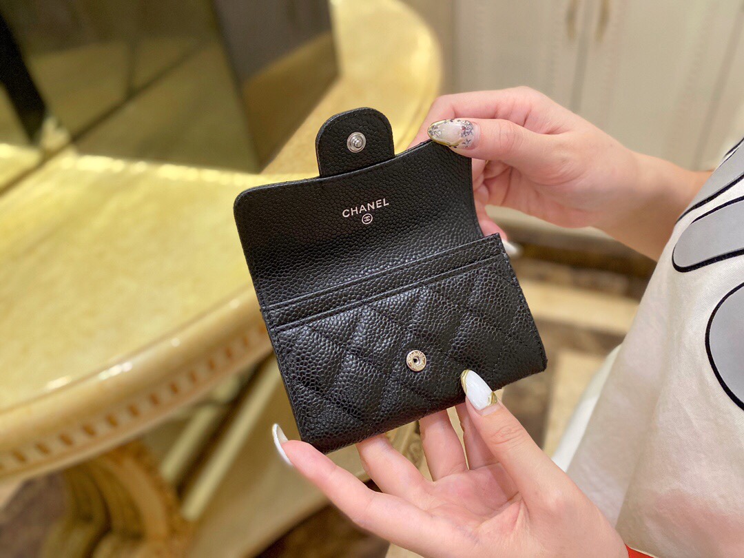 Chanel Clasic Flap classic card bag black silver using French imports of Hass origin calfskin