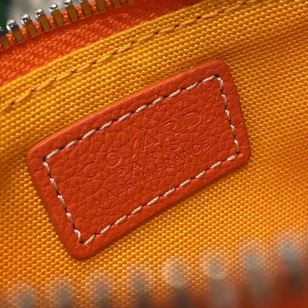 Orange Goyard Senat Nano Key Pouch inner D-ring and zip closing system