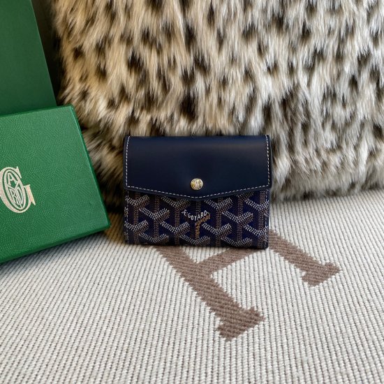 Navy goyard Saint-Gabriel wallet lightweight and compact
