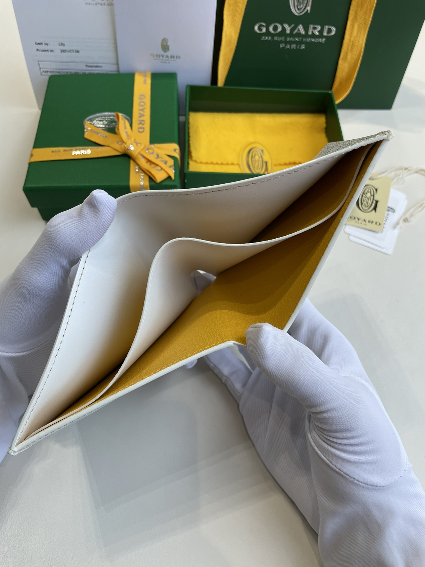 White Goyard Victoire Wallet organising cards, papers and notes ,can be used in a bag