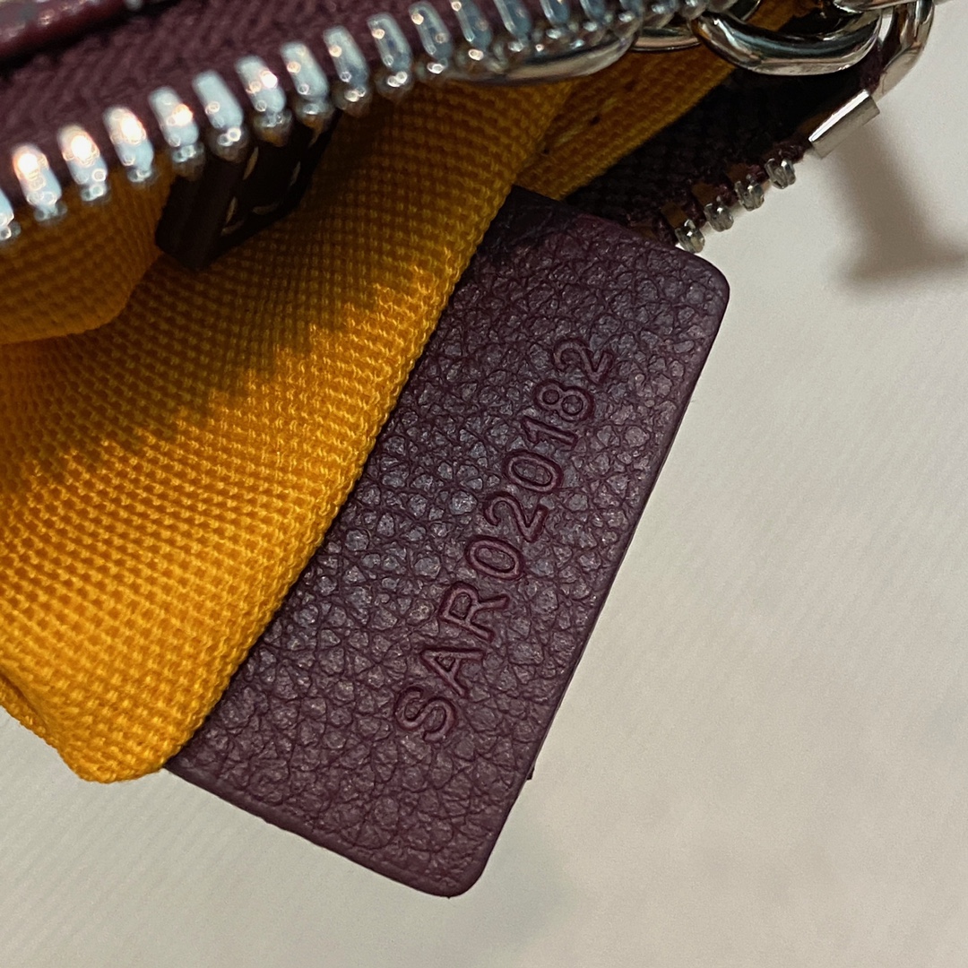 Burgundy Goyard Senat Nano Key Pouch inner D-ring and zip closing system