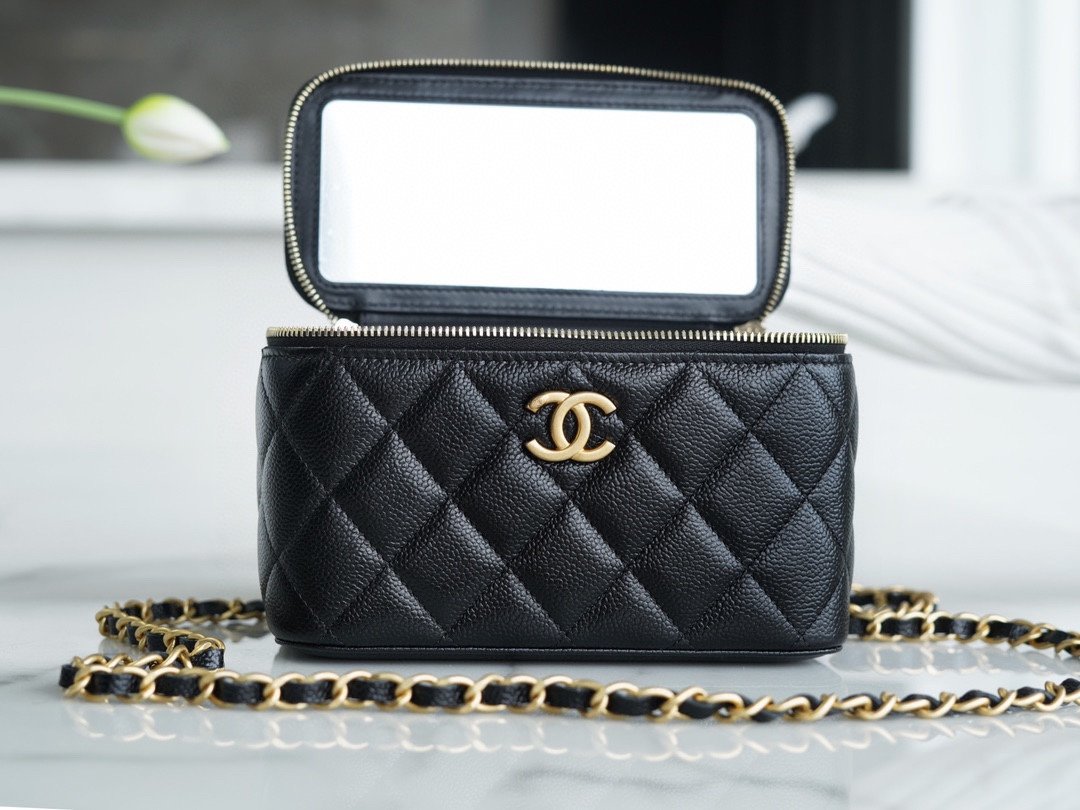 Chanel spring and summer hollow handle long box black classic diamond and leather