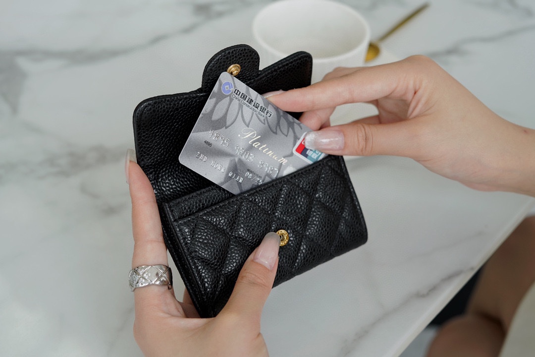 Chanel ClasicFlap Classic Card Holder (upgraded version) Black and gold