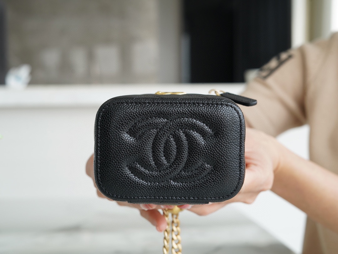 Chanel 23P spring and summer new love heart adjustable buckle small box