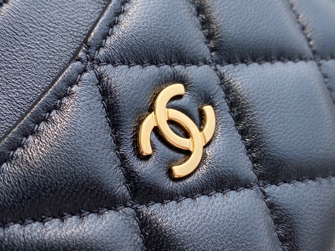 Chanel classic card holder black sheep gold using imported channels custom lambskin