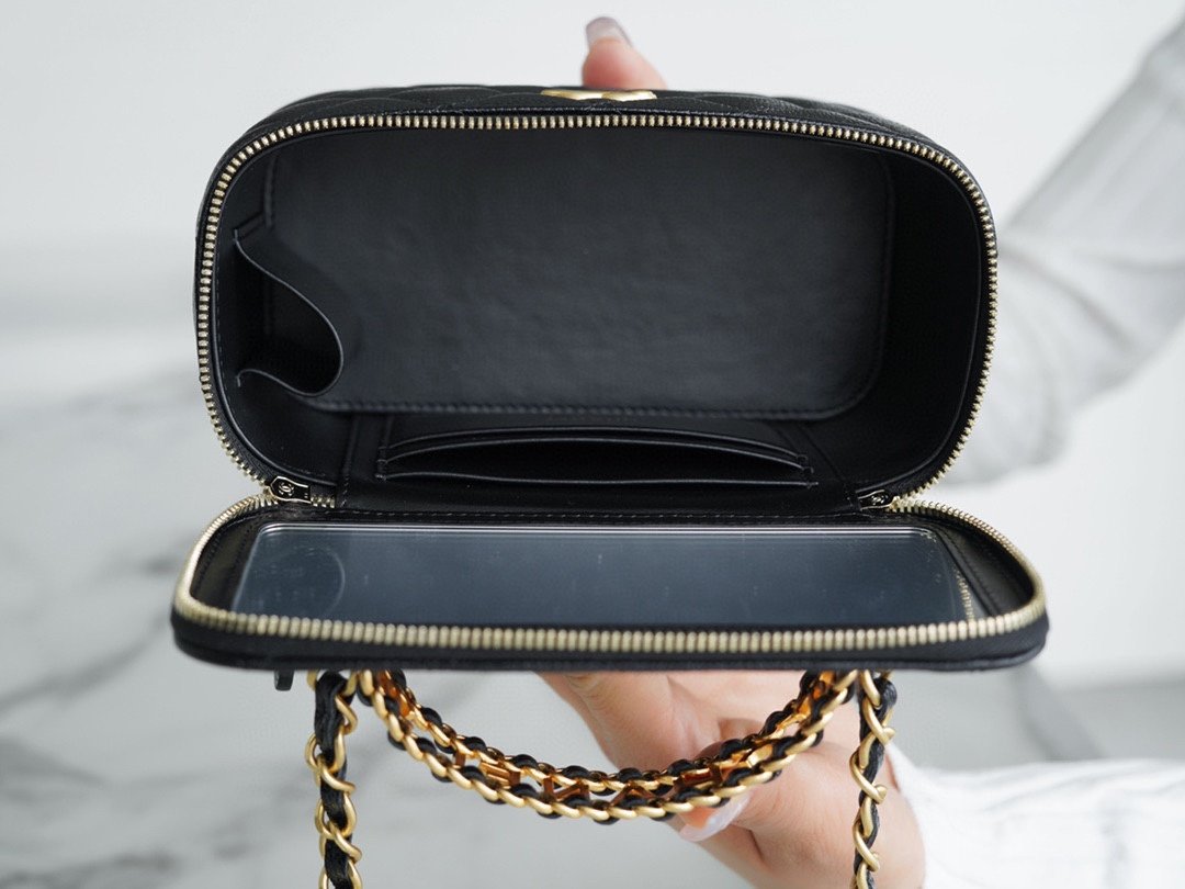 Chanel spring and summer hollow handle long box black classic diamond and leather