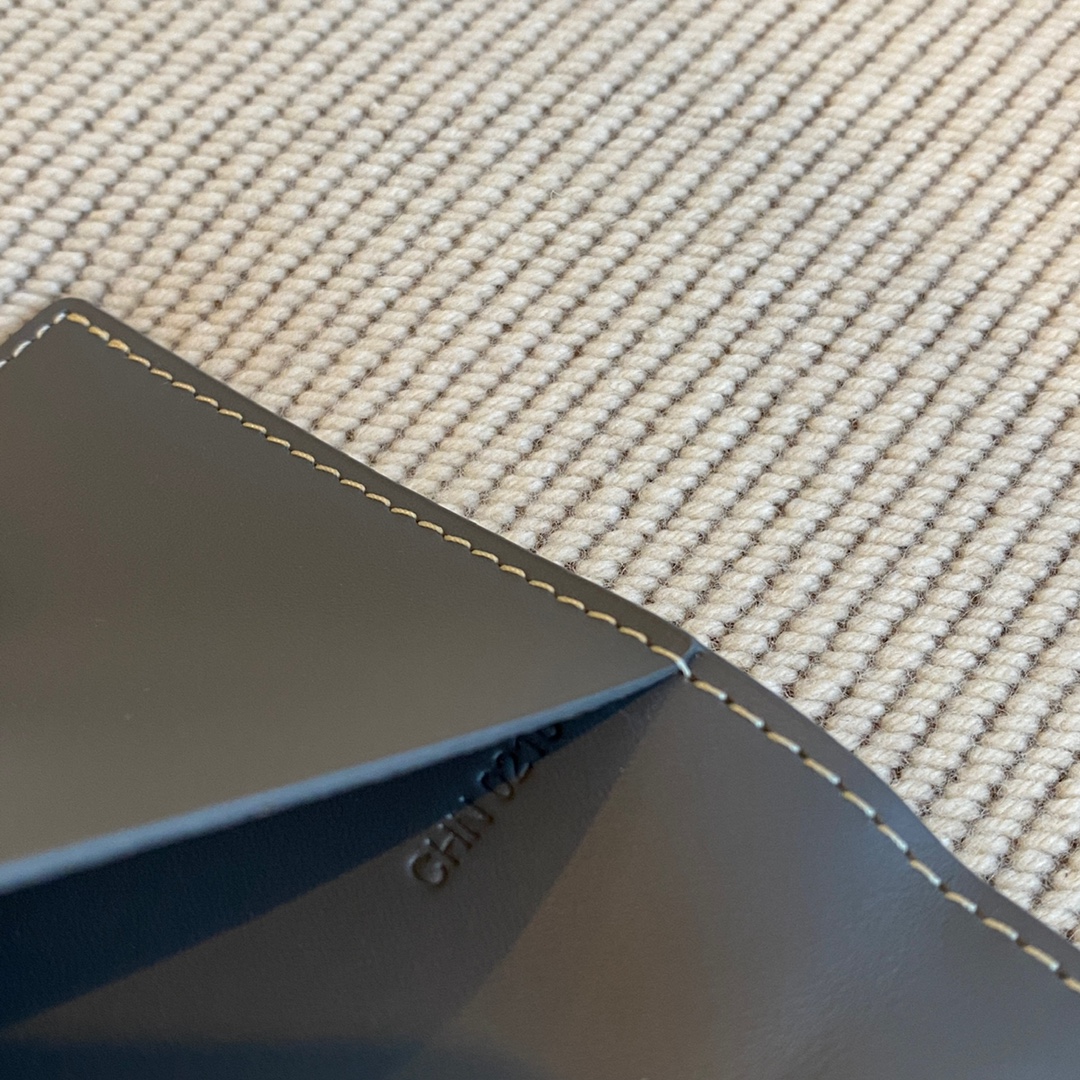 Grey goyard Grenelle Passport Cover is ideal for travelling