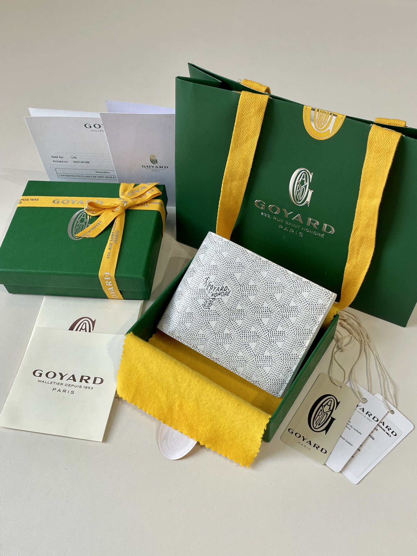 White Goyard Victoire Wallet organising cards, papers and notes ,can be used in a bag