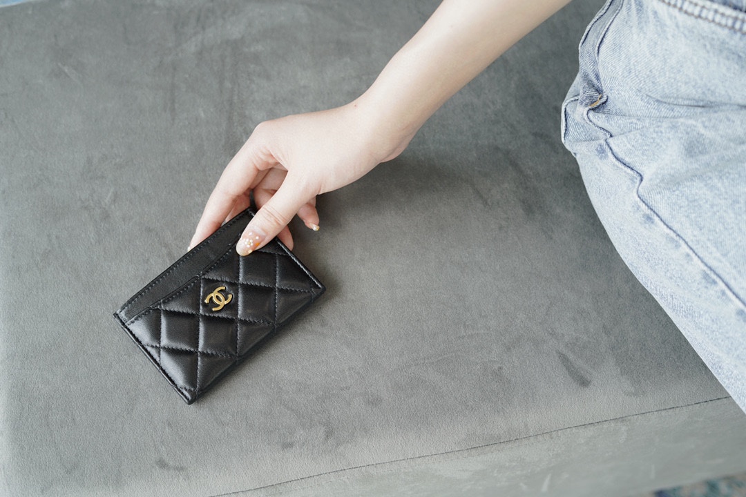 Chanel classic card holder black sheep gold using imported channels custom lambskin
