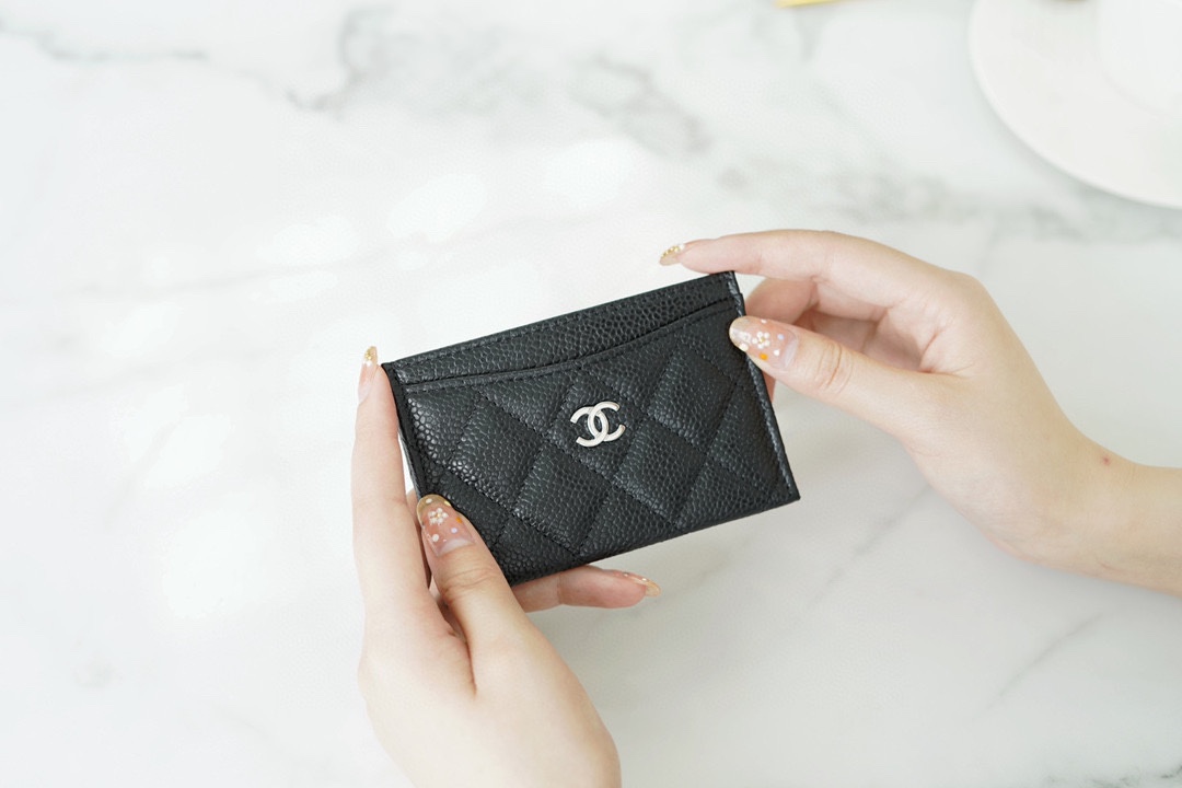 Chanel classic card holder black cow silver using caviar particles embossed calfskin