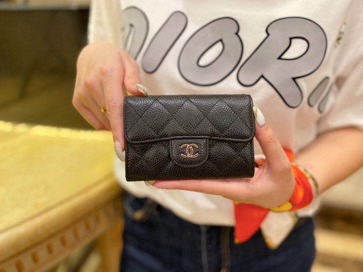 Chanel Clasic Flap classic card bag black silver using French imports of Hass origin calfskin