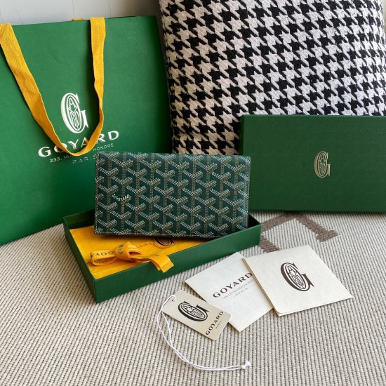 green goyard Richelieu Wallet a long wallet that fastens with a snap fastener